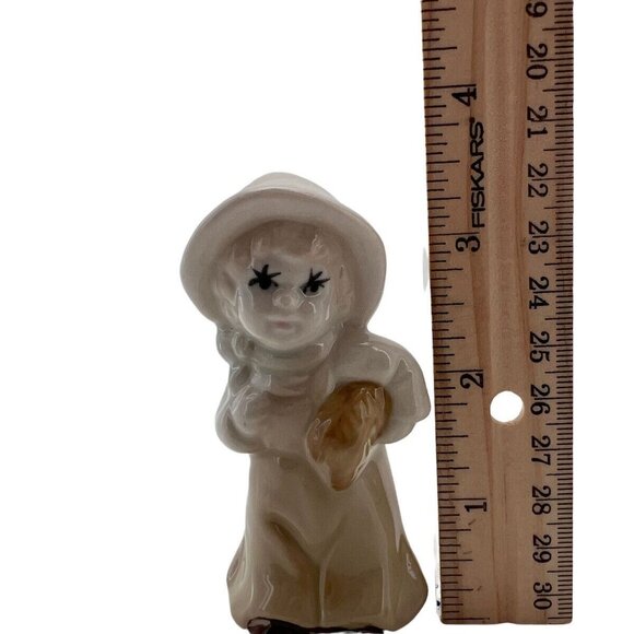 Vintage Ceramic Harvest Girl Figurine Bonnet Bread 5.5" Tall Collectible - Picture 8 of 8